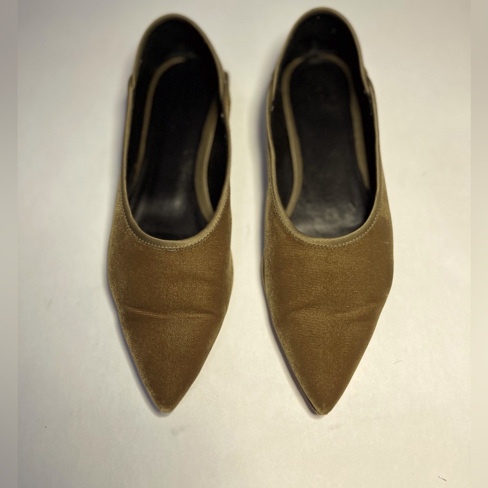 Trademark - made in Italy. Velvet olive green loafers size 36